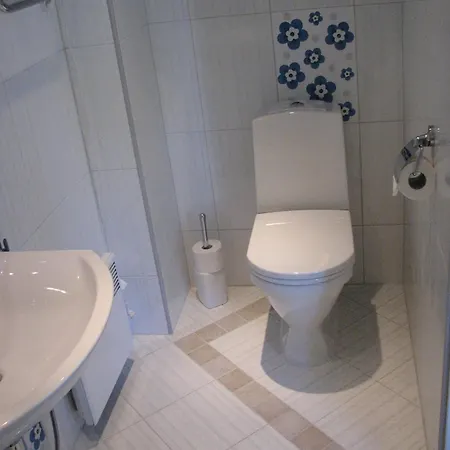 Arno Apartments Курессааре Экстерьер фото