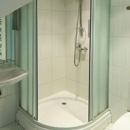 Arno Apartments Курессааре Экстерьер фото