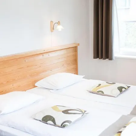 Arno Apartments Курессааре Экстерьер фото